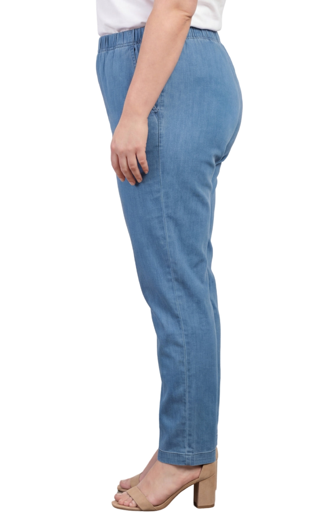 Women’s Elastic Waist Pull-On Jeans – Soft, Comfortable & Flattering Fit