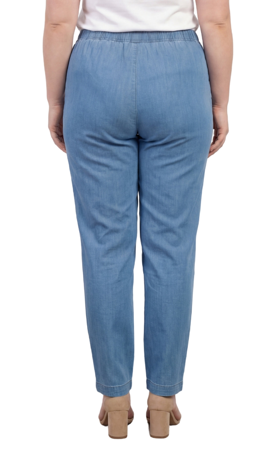 Women’s Elastic Waist Pull-On Jeans – Soft, Comfortable & Flattering Fit