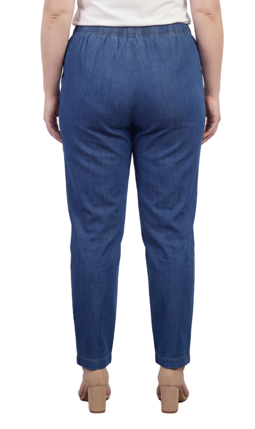 Women’s Elastic Waist Pull-On Jeans – Soft, Comfortable & Flattering Fit