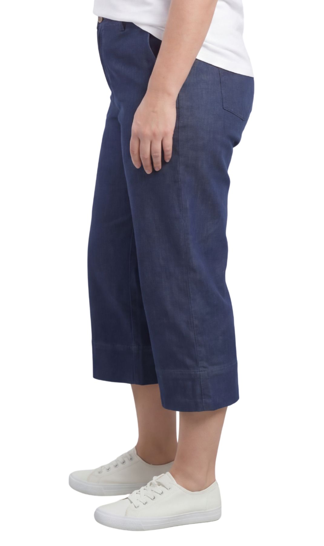 Denim Capri Pants – Relaxed Straight-Leg, Faded Light Blue | Casual Chic