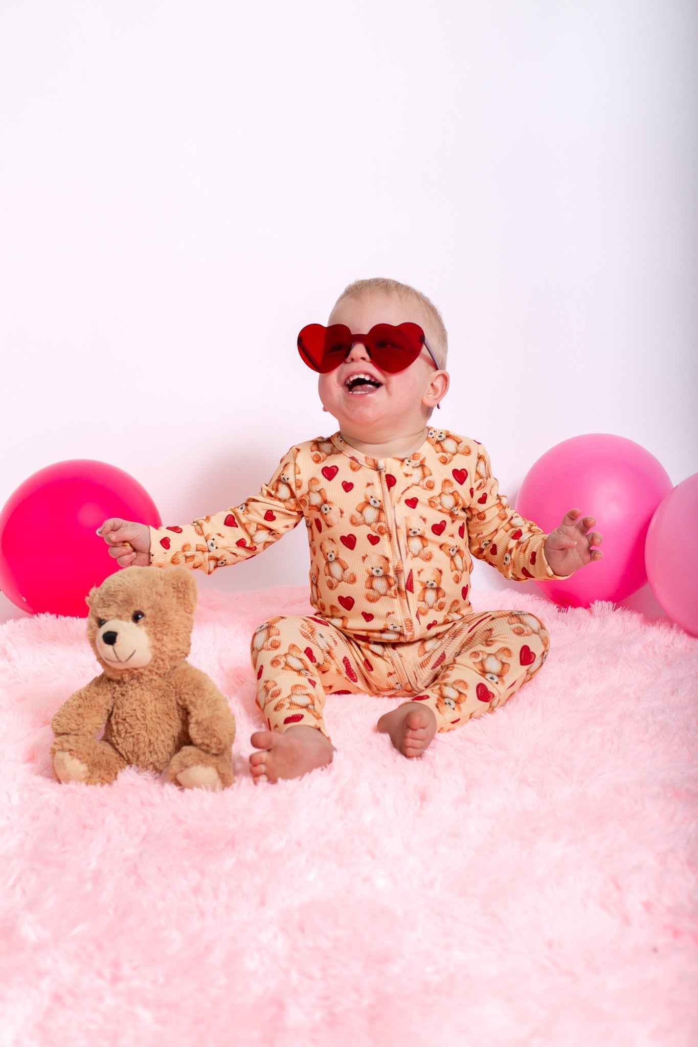 Baby-Schlafoverall Bärchen & Herzen – Weicher Rippstrick-Bambus, Einteiler mit Reißverschluss | Babys & Kleinkinder