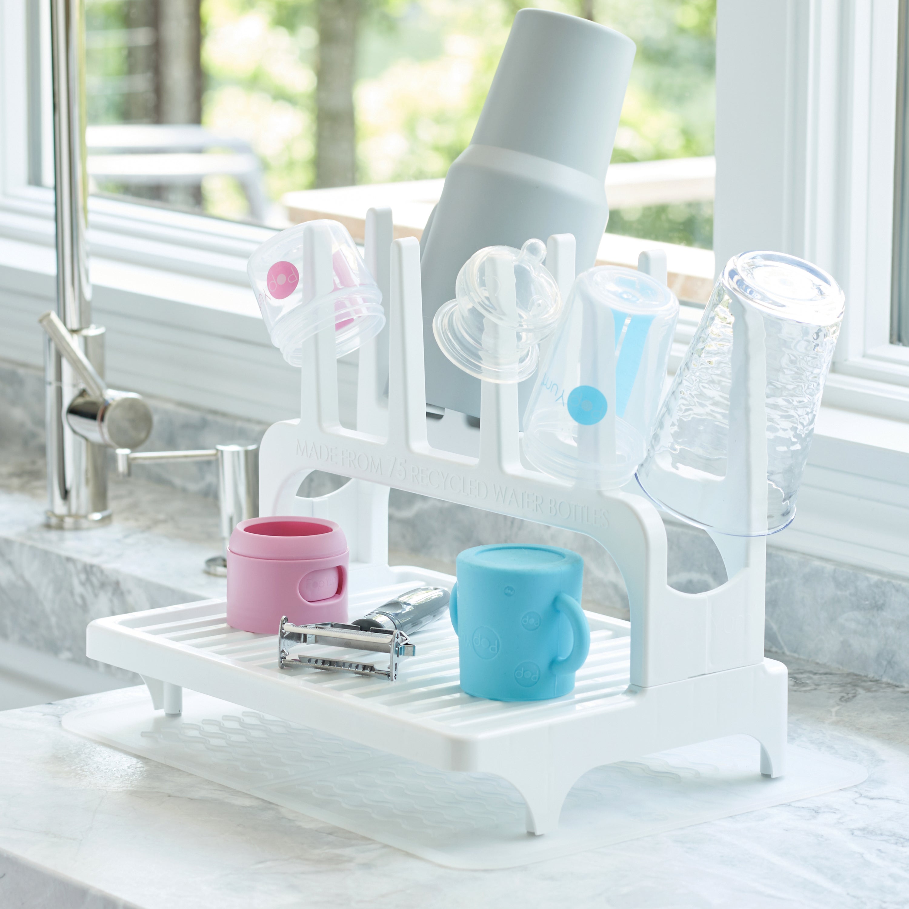 PopYum 9 oz Pink Formula Making Baby Bottle 3-Pk with White Drying Rack & Clear Drying Mat Bundle