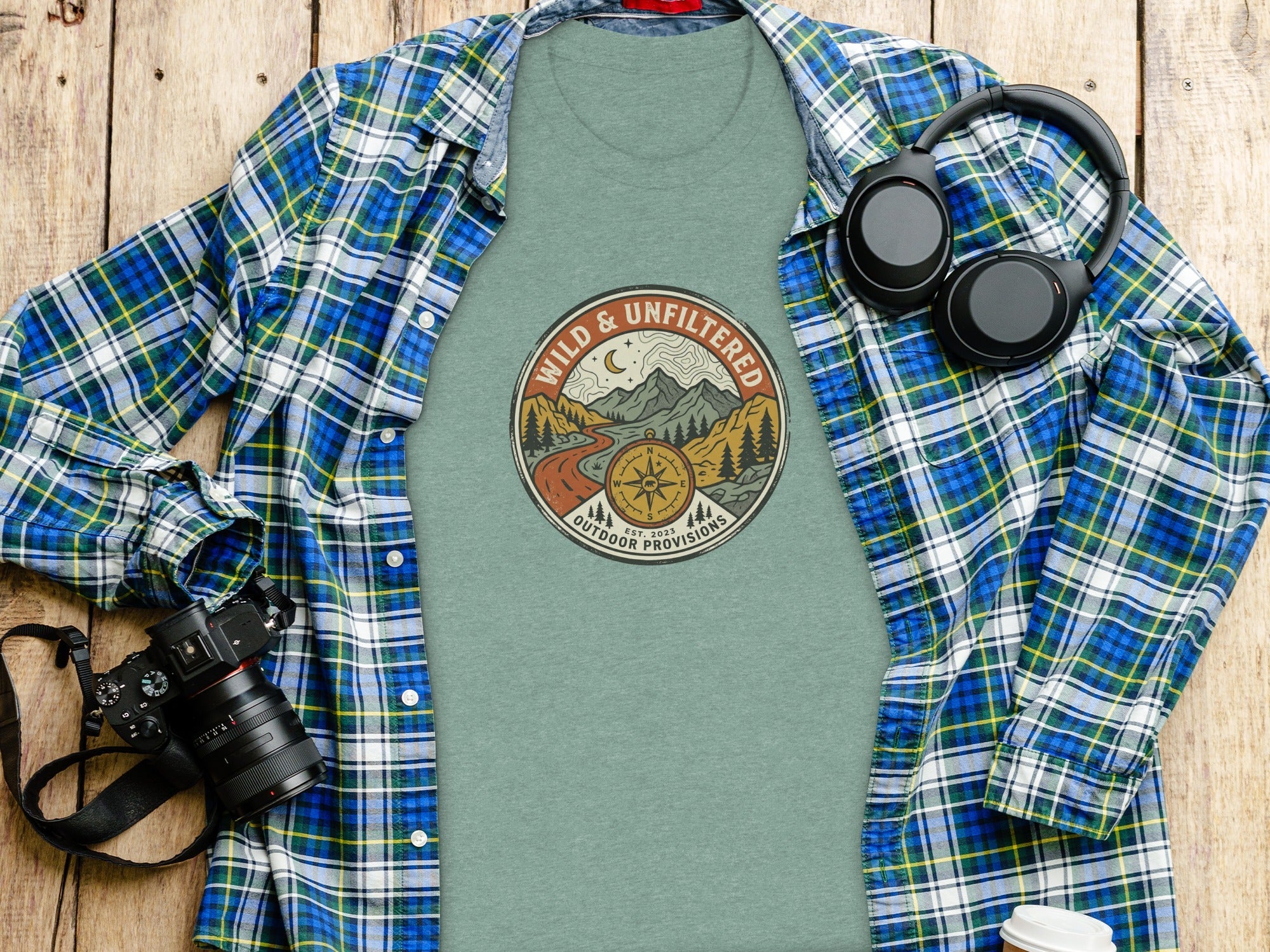 Embrace the Wild – Vintage Mountain & Compass Graphic T-Shirt