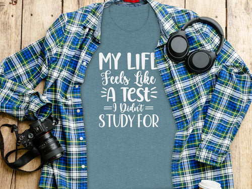 Lustiges T-Shirt mit "Winging It" Chaos-Leben-Grafik