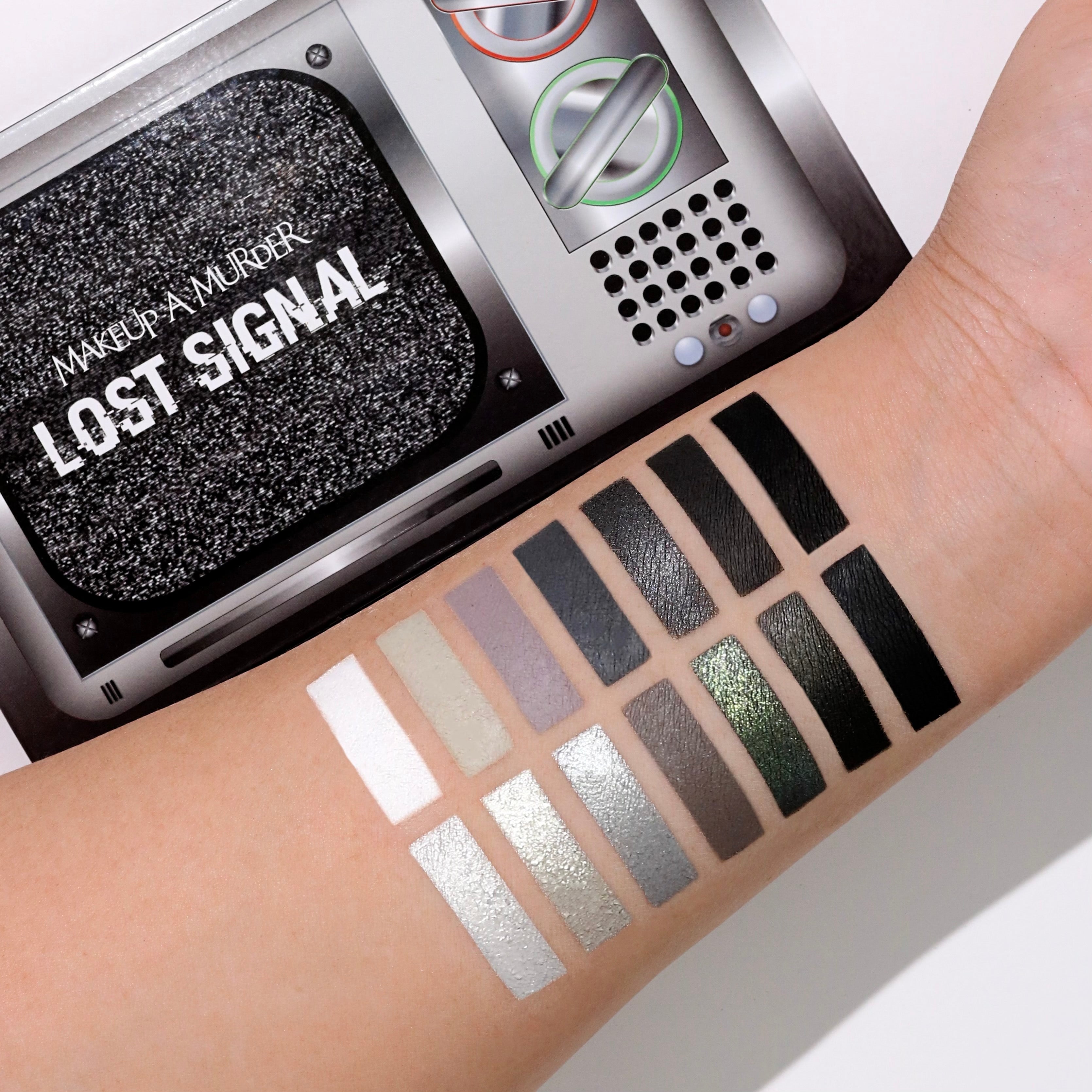 Lost Signal Eyeshadow Palette | 14-Shade Grayscale Smoky Eye Palette