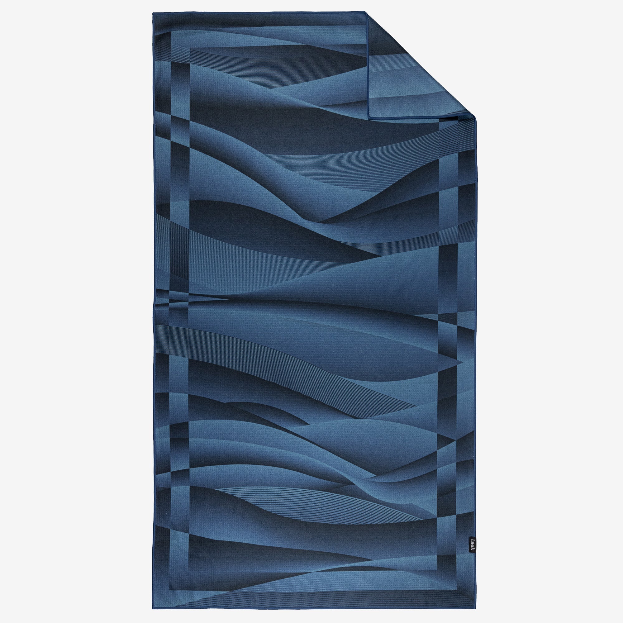 Oversized Microfiber Beach Towel – Sand-Free, Fast-Drying Waffle Texture, Deep Blue Ocean Design