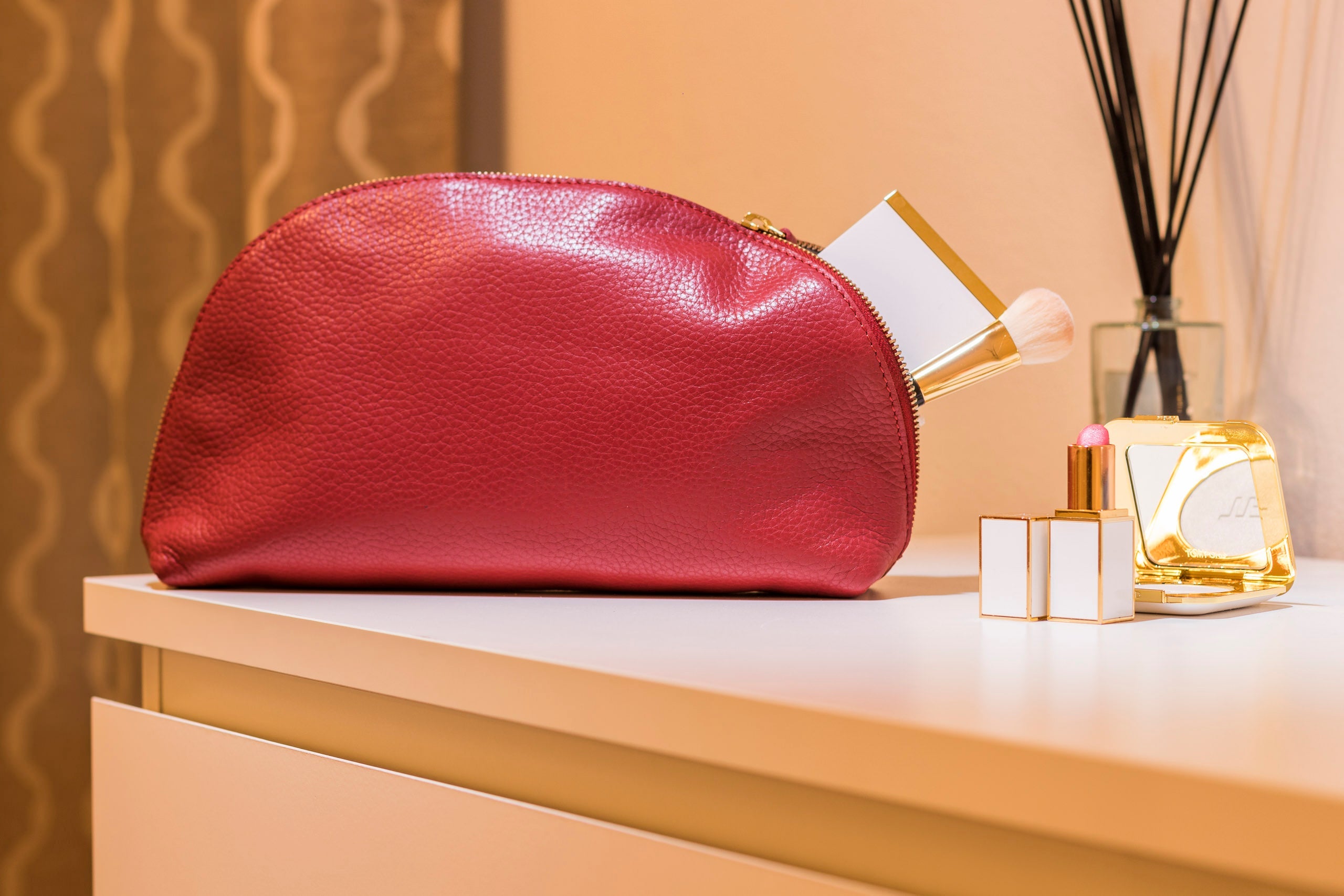Large Genuine Pebble Leather Travel Bag – Toiletry & Cosmetic Case