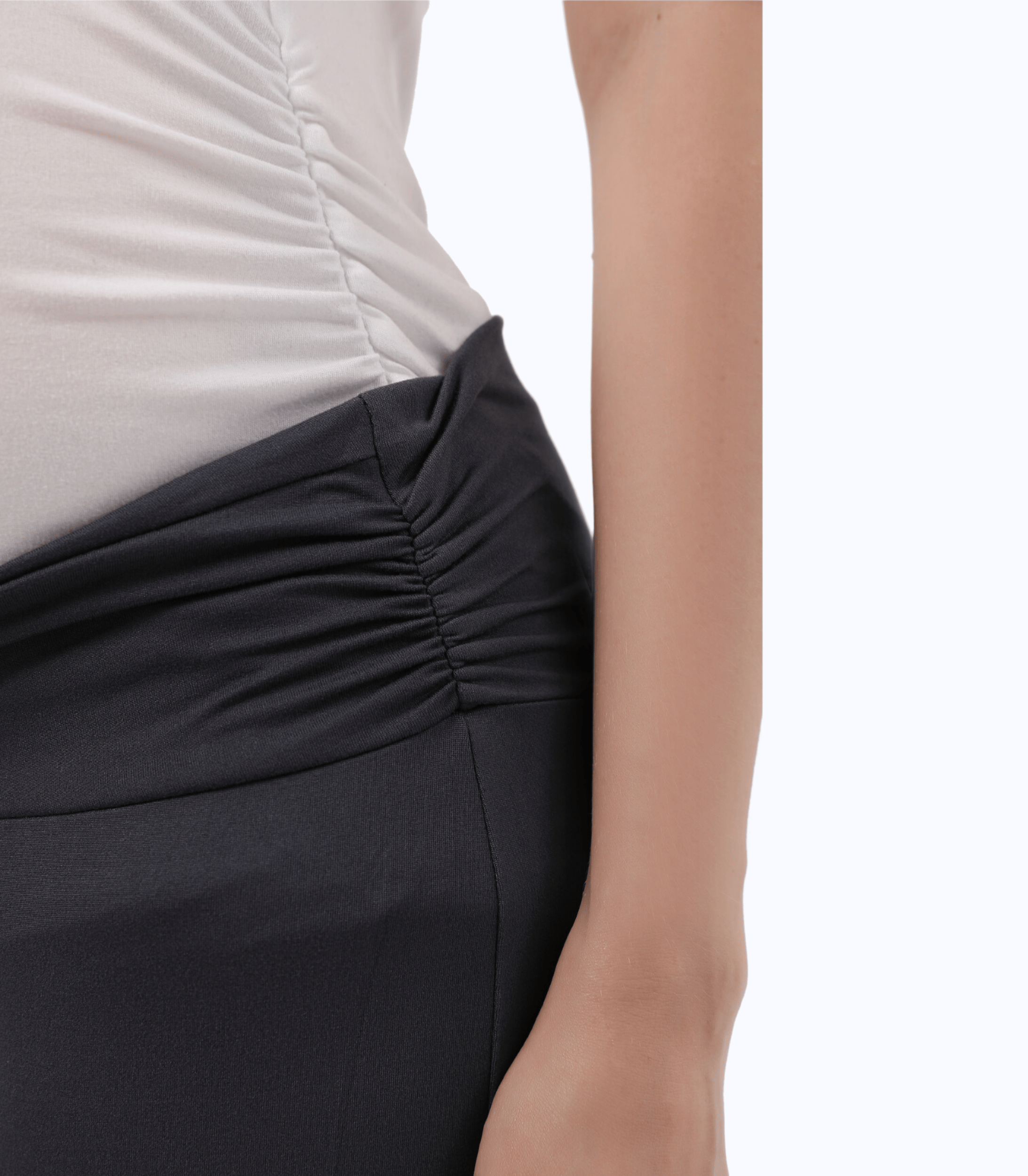 Umstands-Hosen, die unter dem Bauch sitzen – Unverzichtbar im dritten Trimester