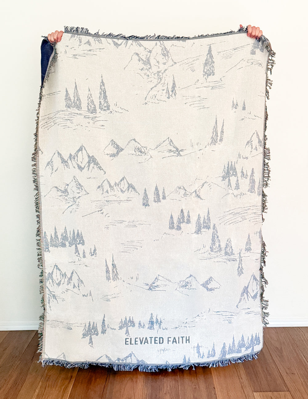 Mountainscape Jacquard Throw Blanket — Cozy Woven Design with Tassel Edges