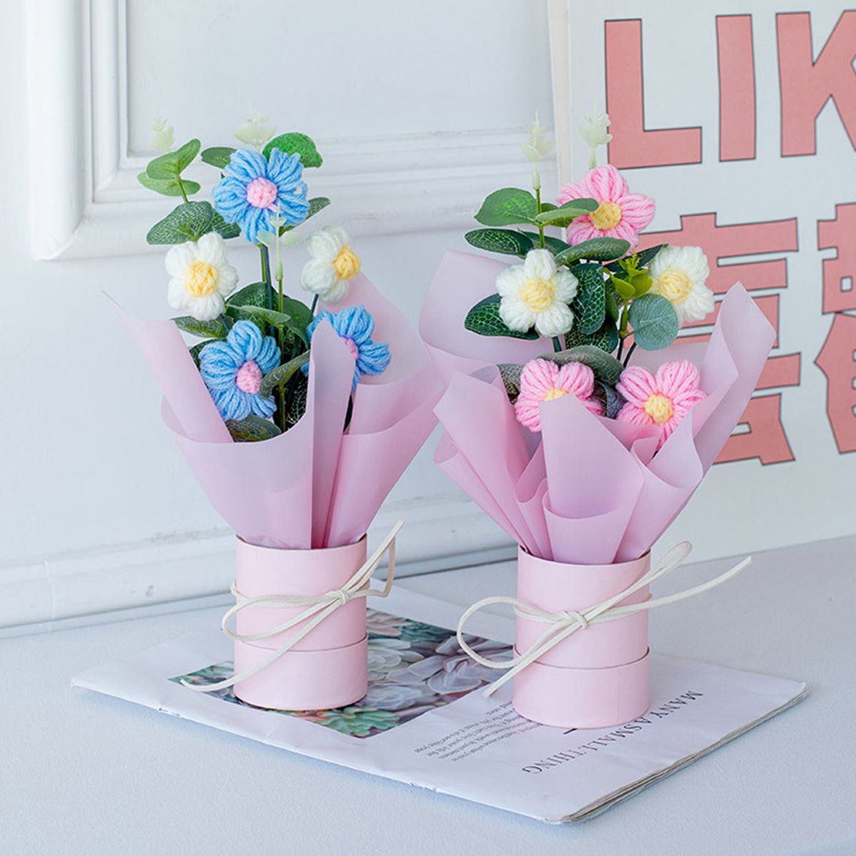 Gehäkeltes Gänseblümchen-Blumenstrauß mit integriertem Licht