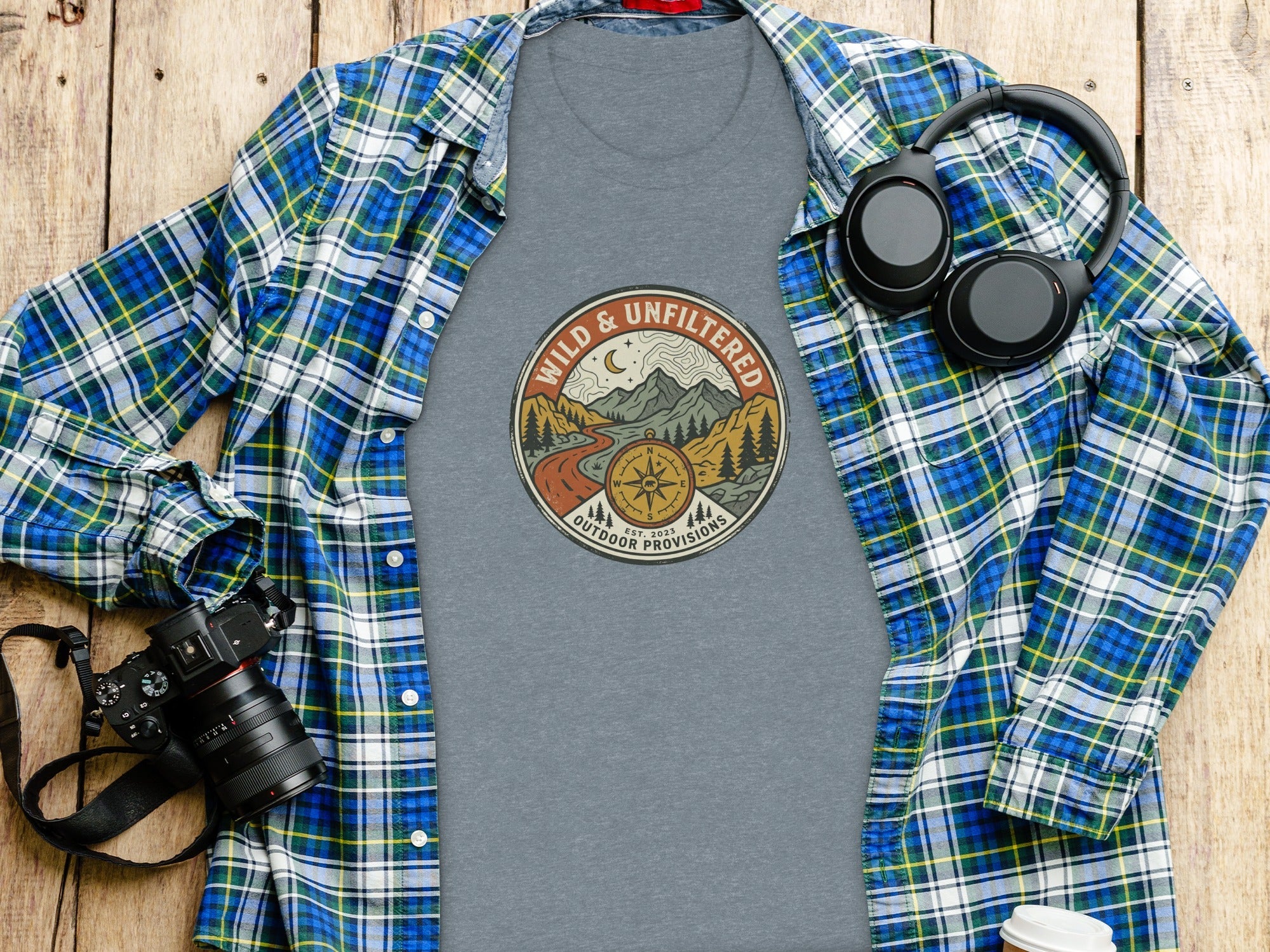 Embrace the Wild – Vintage Mountain & Compass Graphic T-Shirt