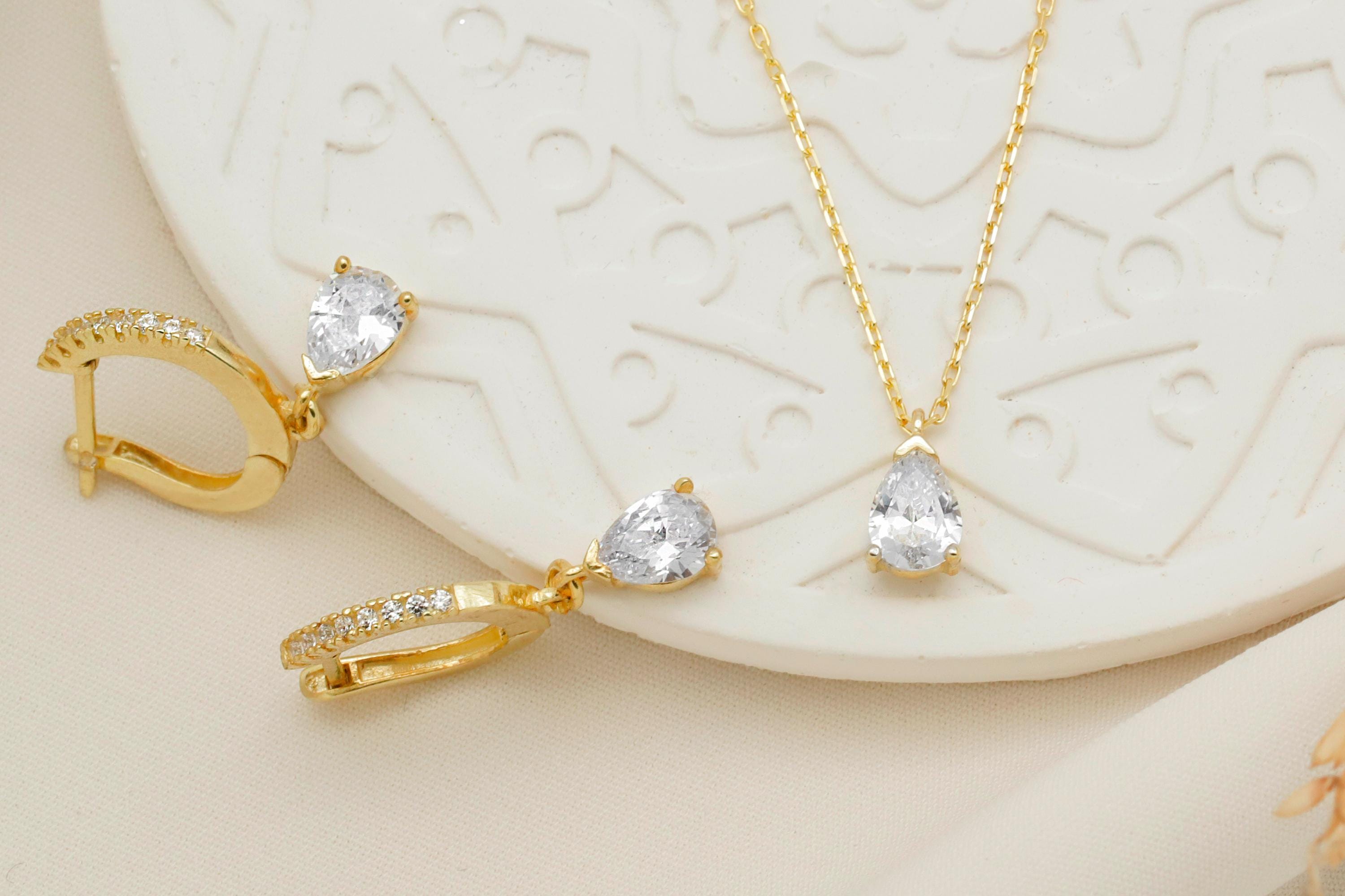 Gold-Diamant-Ohrhänger & Halskette Set – 925 Sterling Silber Brautschmuck