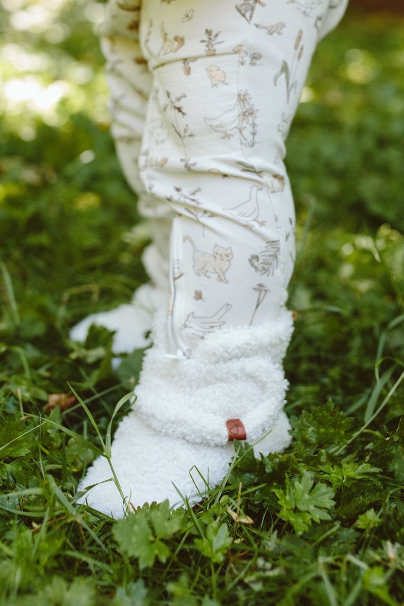Goumi Stay-On Sherpa Baby Boots | Alabaster | Bamboo & Organic Cotton | 0–24M